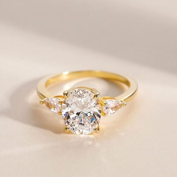 3 Stone Oval Cut Engagement Ring - Picture 2 of 5